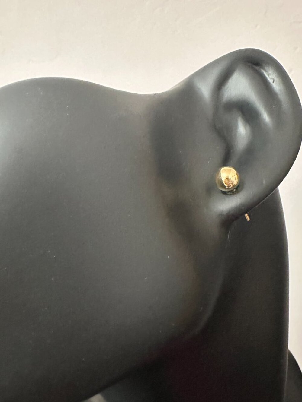 18K Gold Stud Earrings Ball - Picture 10 of 11